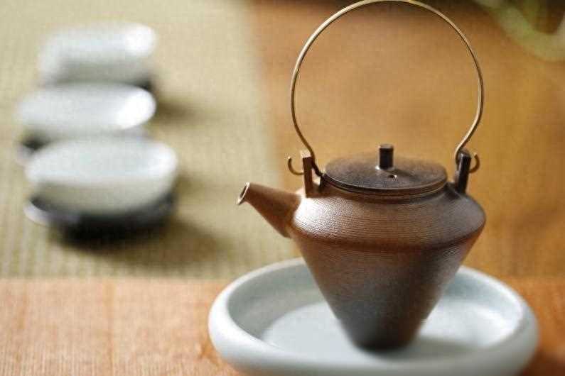 这两类男人，晚年往往会比妻子“走得早”，没什么好结果